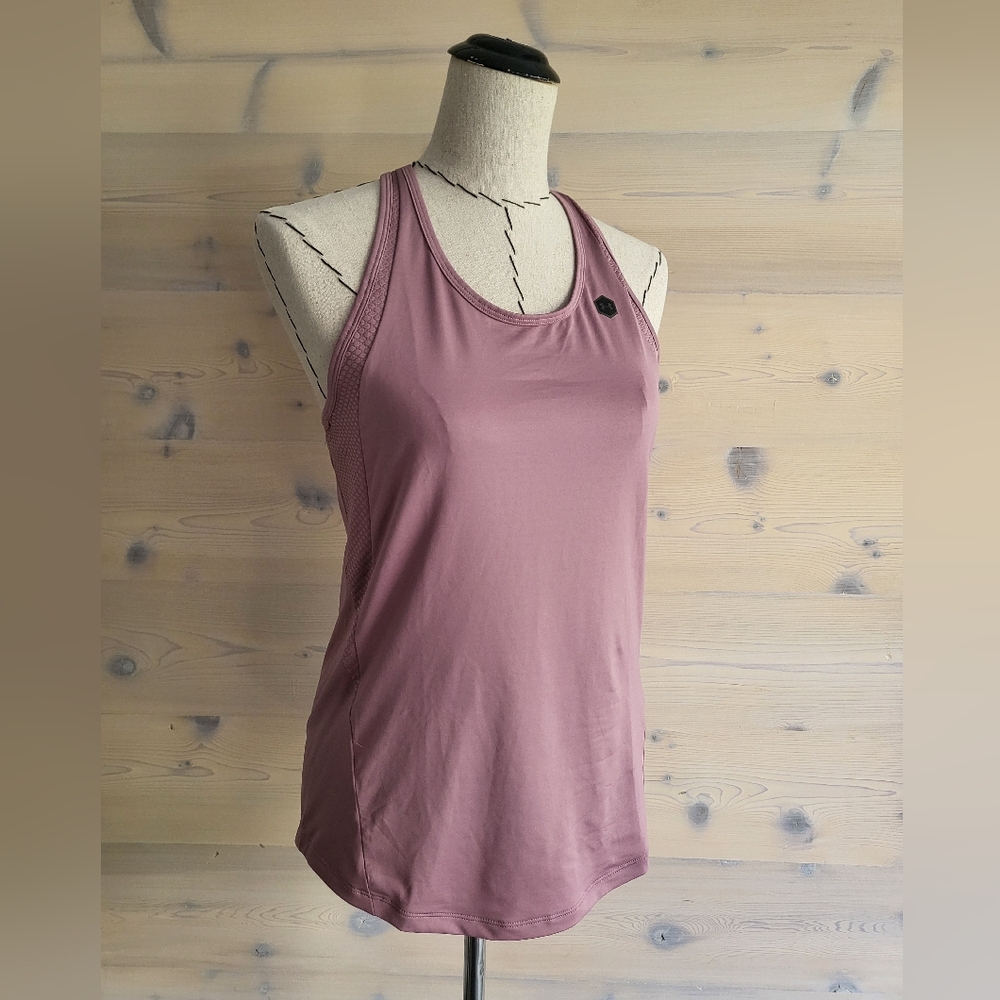 NWOT Under Armour Heat Gear Fitted Athletic Tank size M - Picture 2 of 8